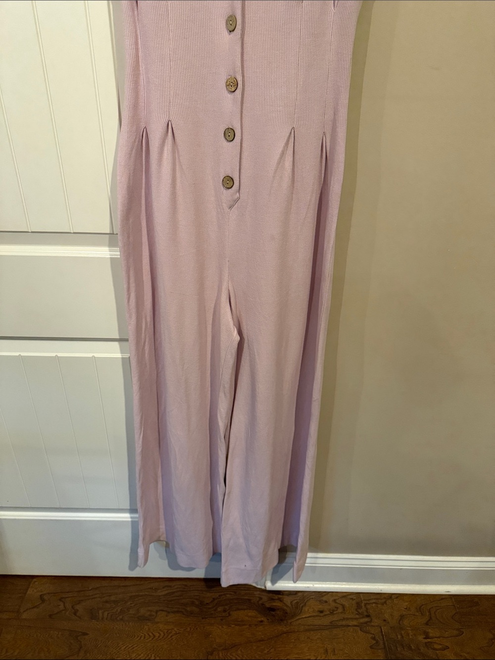 Sleeveless Lavender Wide Leg Jumpsuit with Button Front - Picture 3 of 8